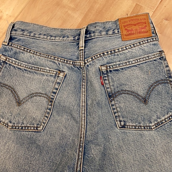 Levis high waist jeans, size w29 - Picture 3 of 8